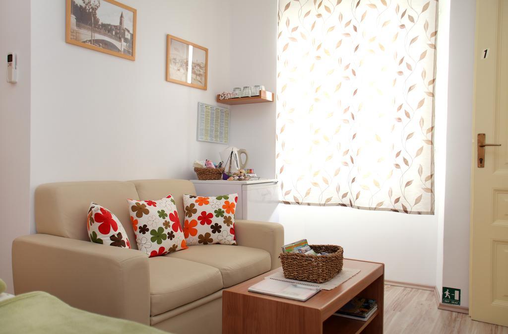 Room Mira Trogir Extérieur photo
