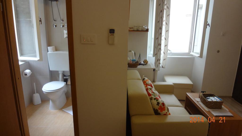 Room Mira Trogir Chambre photo