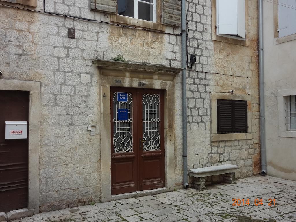 Room Mira Trogir Extérieur photo