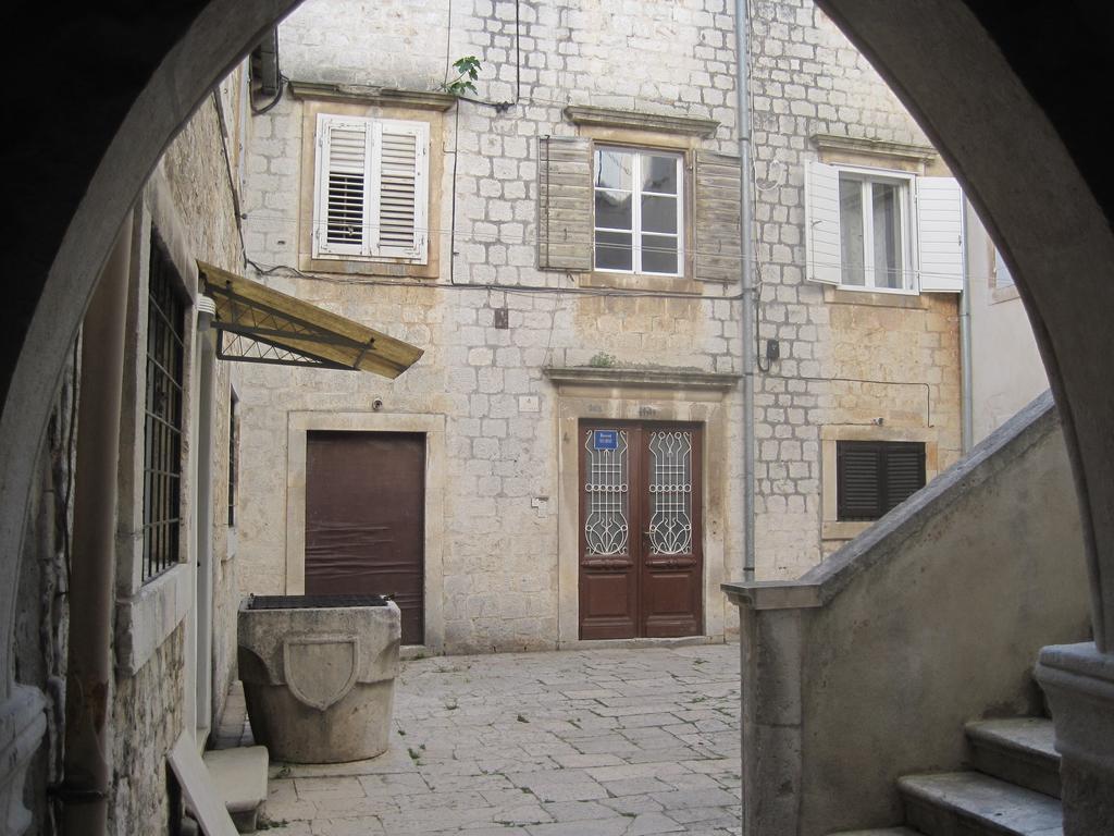 Room Mira Trogir Extérieur photo